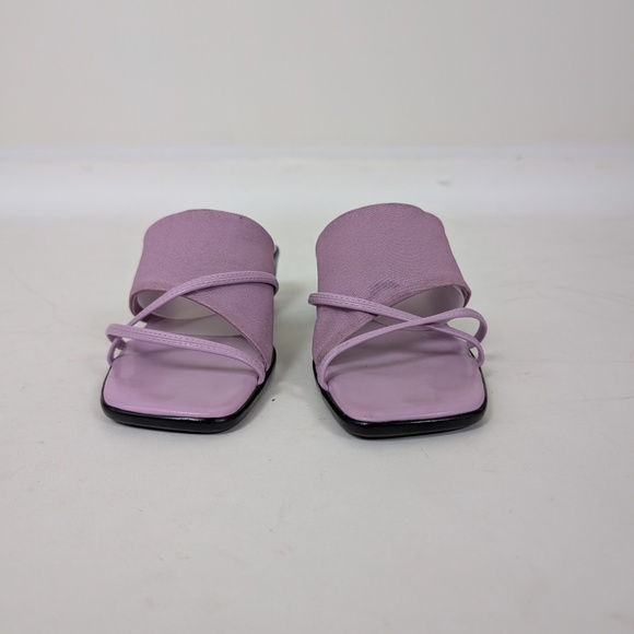 Vintage Purple and Black Sandals with Minimalist Design - Picture 4 of 10